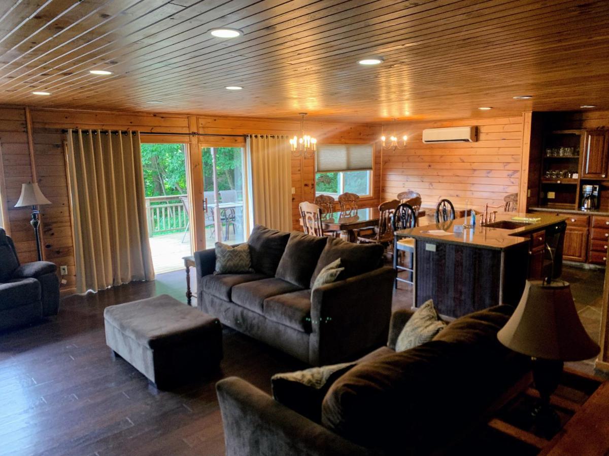 Blue Lagoon Resort Lake George Luaran gambar