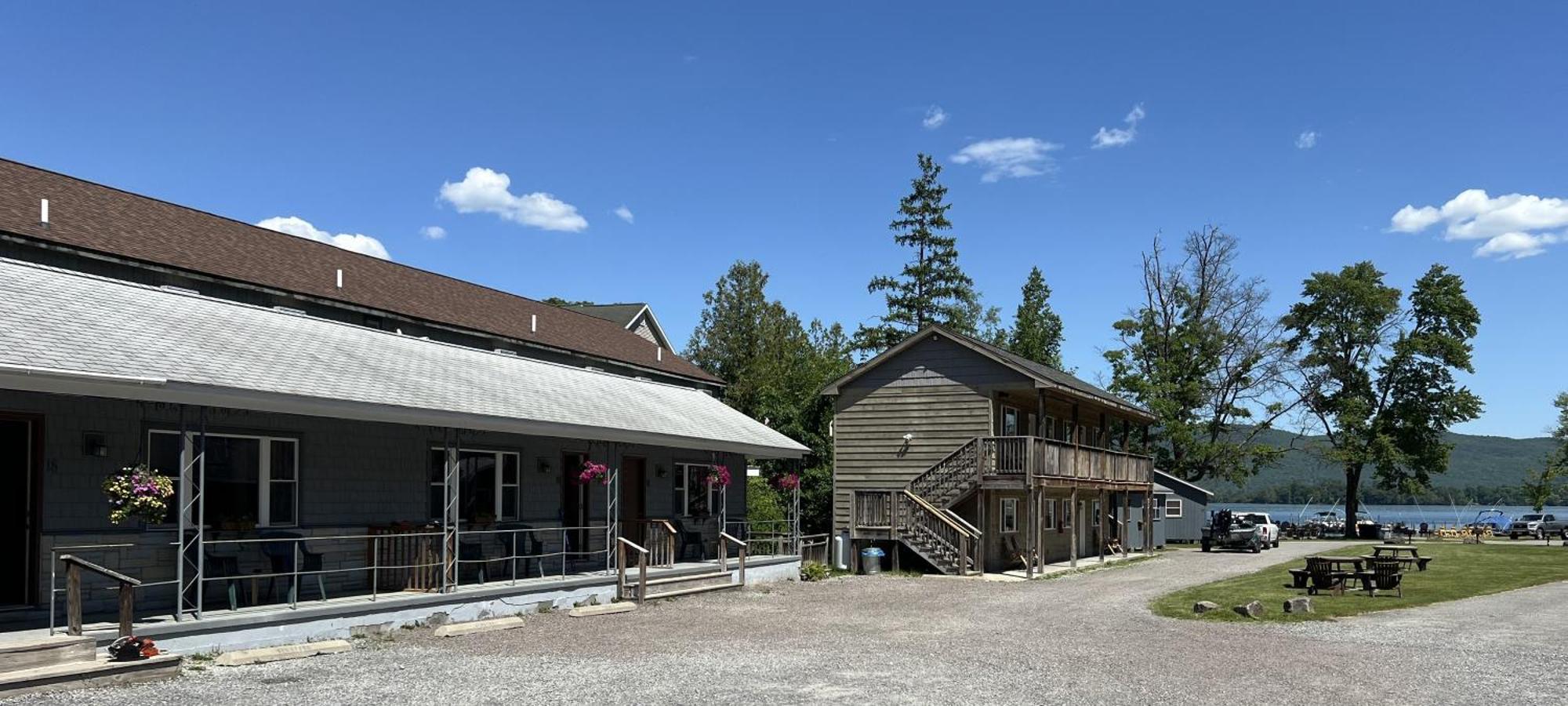 Blue Lagoon Resort Lake George Luaran gambar