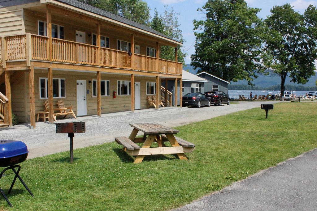 Blue Lagoon Resort Lake George Luaran gambar