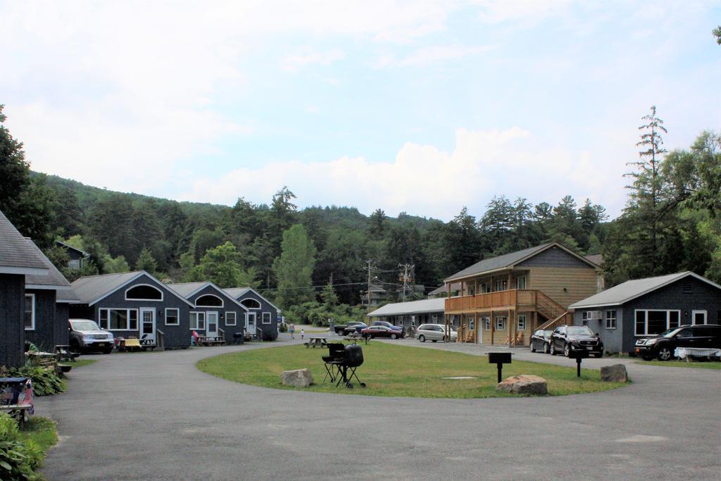 Blue Lagoon Resort Lake George Luaran gambar