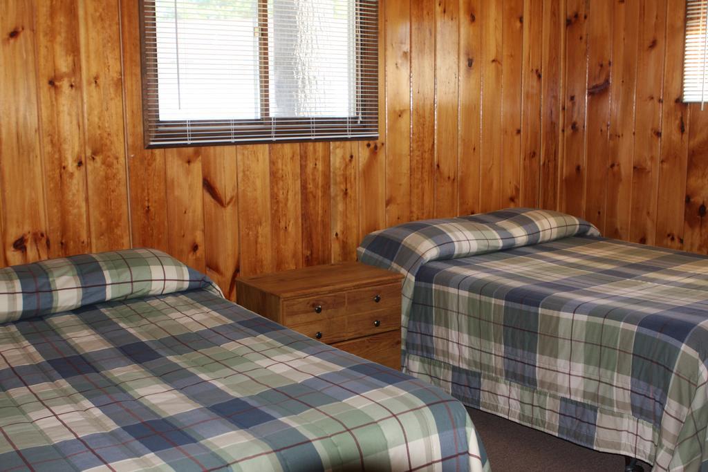 Blue Lagoon Resort Lake George Bilik gambar